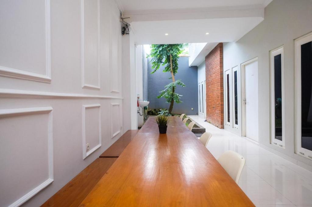 Urbanview Stay @H Jakal By Reddoorz يوغياكارتا المظهر الخارجي الصورة